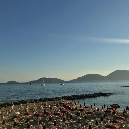 Approdo 36 Πανσιόν Λα Σπέτσια