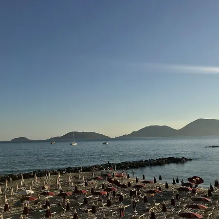 Konukevi Approdo 36 La Spezia